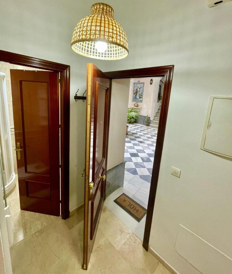 Gatu Villa Gadir, Preferente Mayores De 25 Anos Y Familias Cadiz Exterior photo